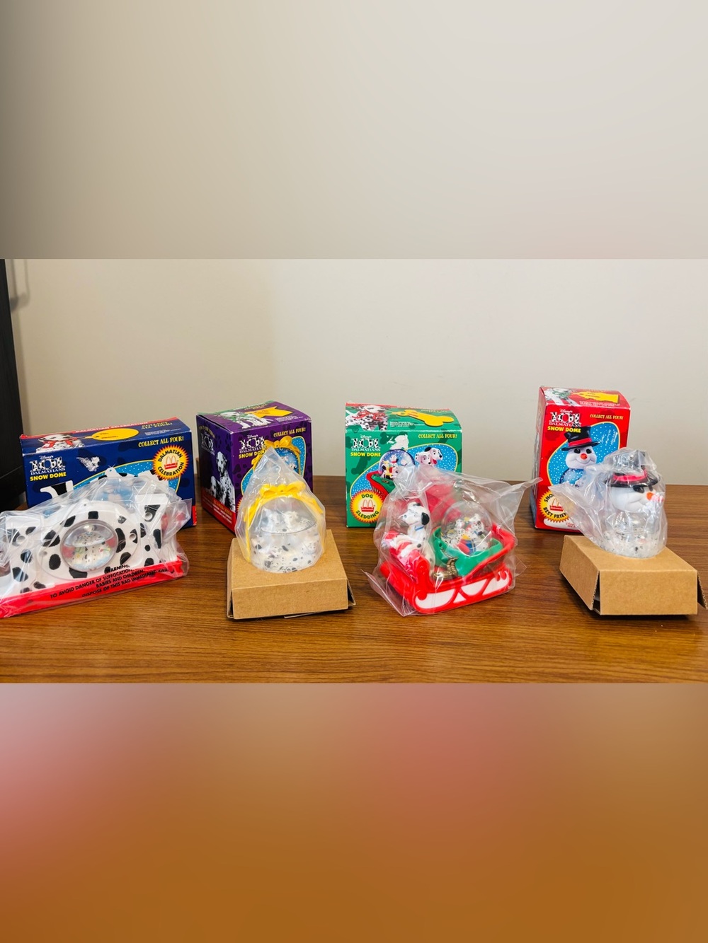 4 NEW McDonald's 101 Dalmatians Snow Globe Set 1996 Disney Holiday Toys Complete